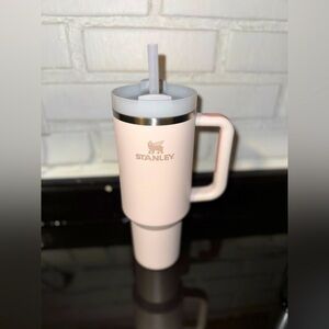 40oz Light pink Stanley